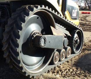 Un buen precio. Pistas de goma duraderas de JCB TF18